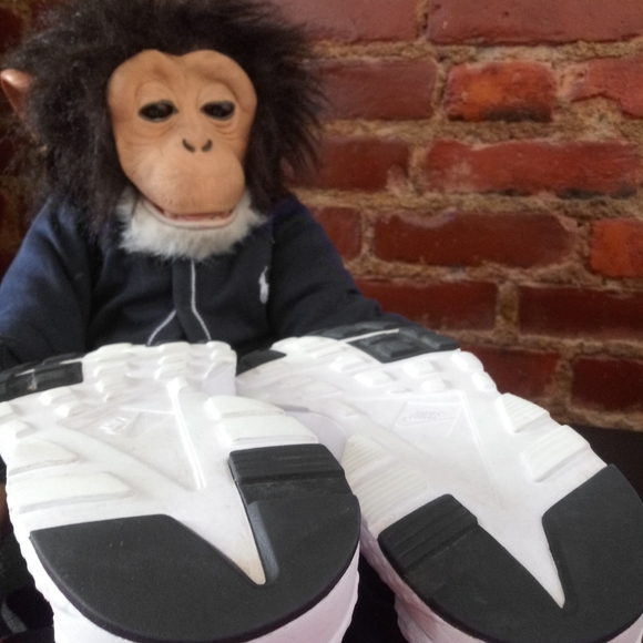 Nike Huarache Sneakers - Picture 8 of 10